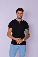 CAMISETA HENLEY COM DETALHES